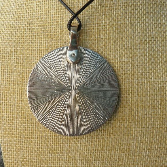 Tree of Life Pendant Silver-tone Large Round Pendant........325 - Picture 4 of 4